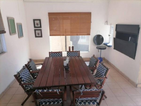 Emmarentia house/Group home for up to 6 guests